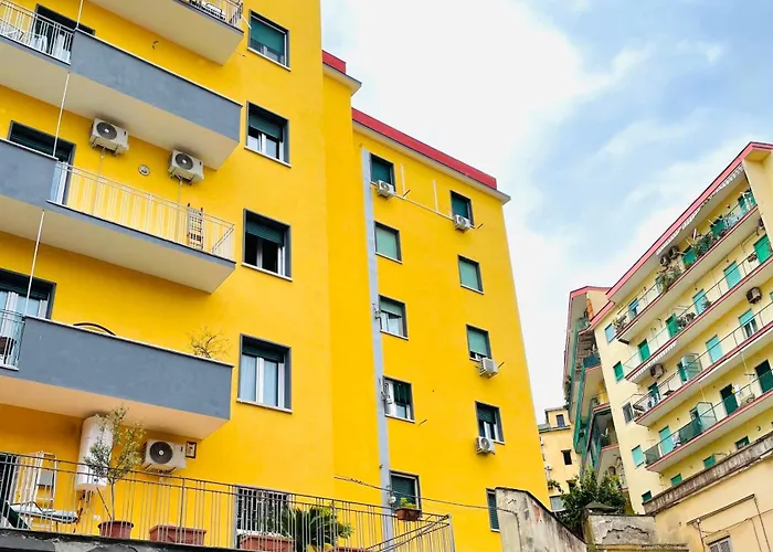 Apartament Komorebi Neapol
